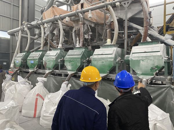 磁選機(jī)廠家為您介紹磁選過程中磁選機(jī)應(yīng)具備的基本要求